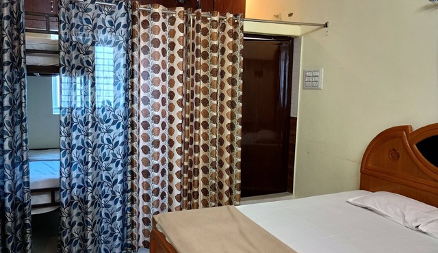 Sri Vasishta Homestays