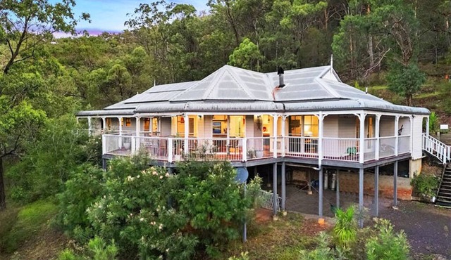 St Albans Homestead - a cozy farmhouse in the heart of St Albans Village in Saint Albans