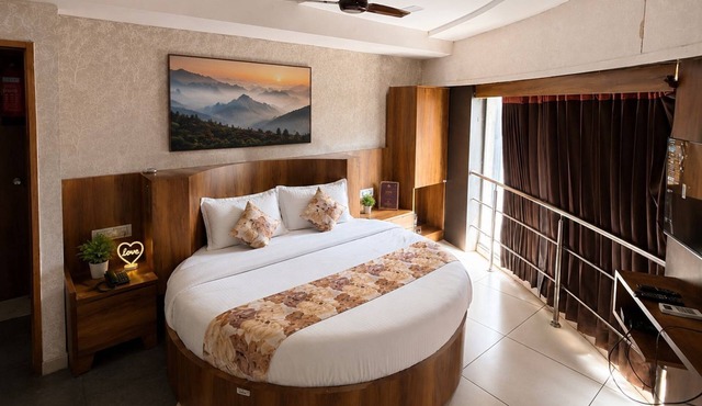 STAR HOTEL