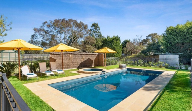Station House - Pool - Pets - Bellarine Rail Trail in Drysdale