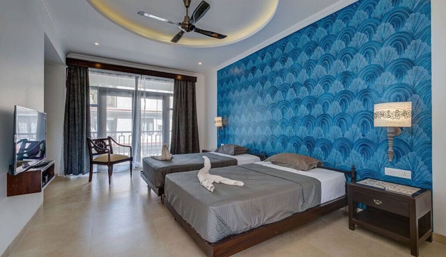 Stay at a Luxurious 14 Bedroom Villa in Calangute with Pool, Jacuzzi, Mini Golf