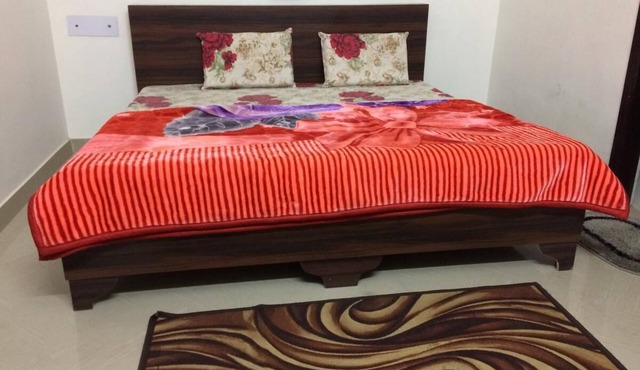 Stay Near ISKCON temple, Vrindavan