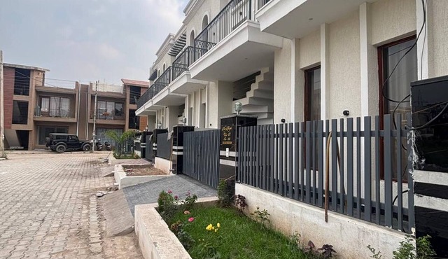 Stay Royal BNB - Luxury Villa