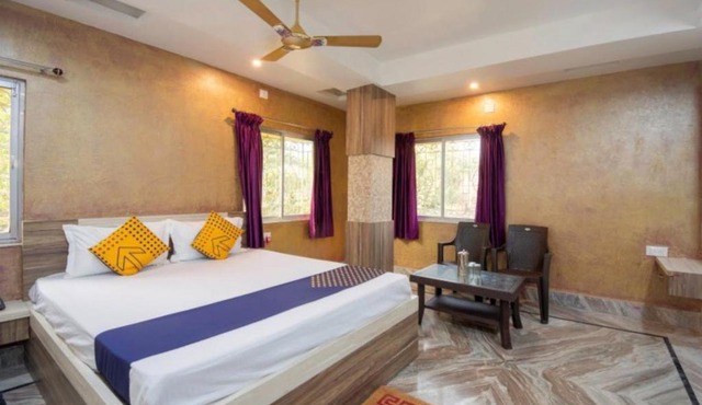 STAYMAKER Rajeshwari Inn