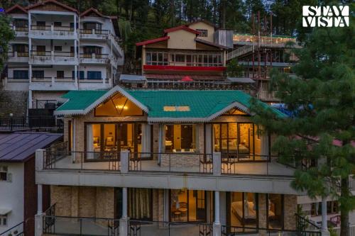 StayVista at Avasa Stays with Views, Jacuzzi, Meals
