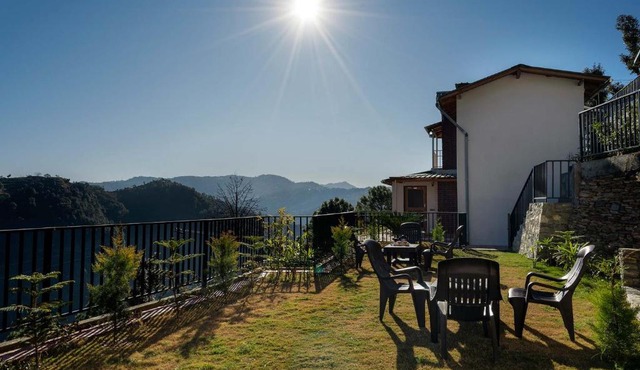 StayVista at Dream Cottage 1