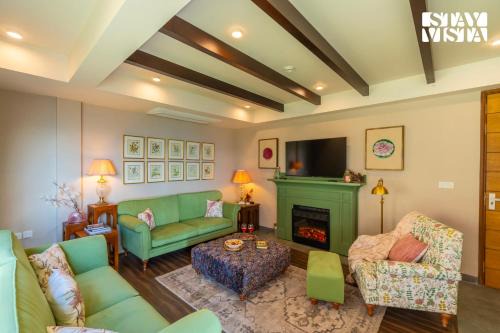 StayVista at Grove - Elysium Estate Scenic 2BR, Bonfire