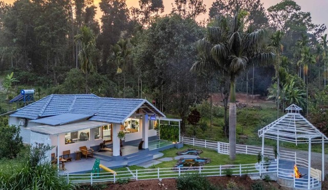 StayVista at Kailaasa with Bonfire, Plunge Pool - Riverfront