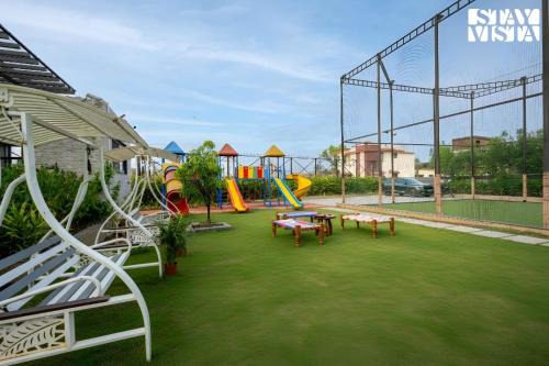 StayVista at Lacielo with Pet-friendly, WiFi, AC