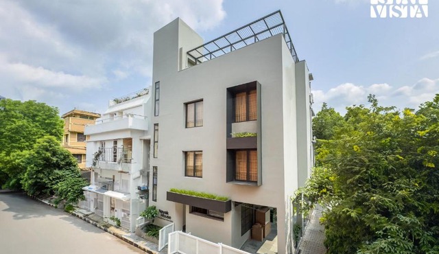 StayVista at Nayak House with Luxury Rooms, Terrace, Wi-Fi at Kolkata