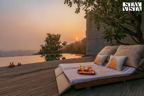 StayVista at Paashaan- A Netflix featured Home with a Heated Infinity Pool
