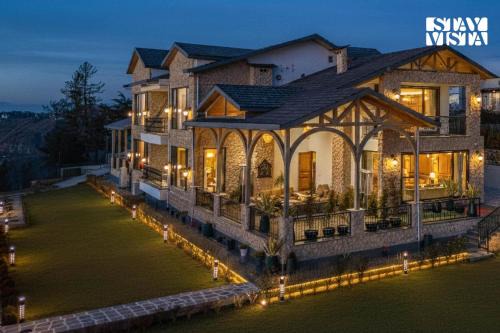 StayVista at Raj Bagh with BBQ & Bonfire - Mashobra