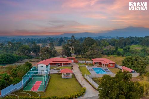 StayVista at Red Gable with Pool, Lawn