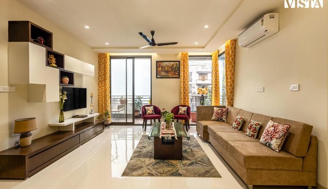 StayVista at Sundale Apartment with Heater & WiFi