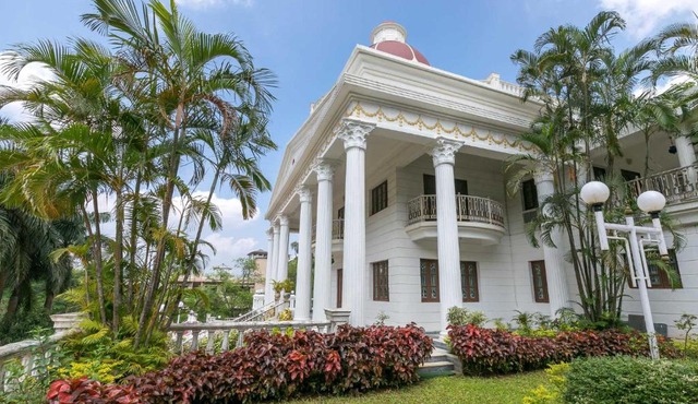 StayVista at The White House Villa