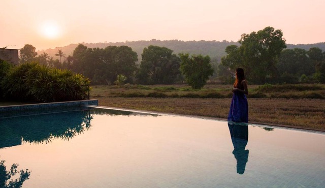 StayVista Bella Antlia 3BHK, with Pvt Pool & Paddy view- Parra, North Goa