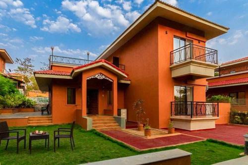 StayVista's B-22 Autumn with Private Pool & Terrace