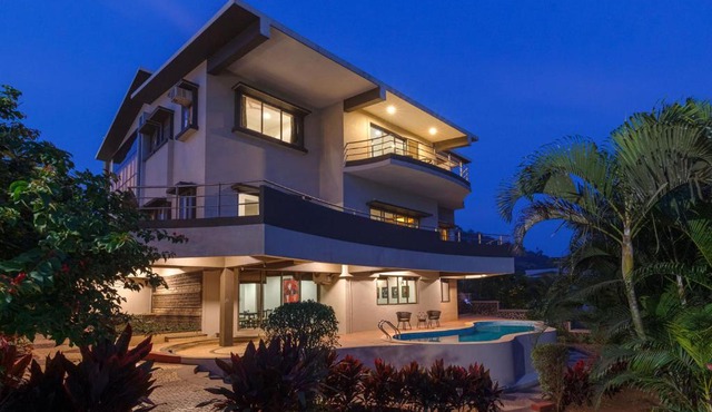StayVista's Janak Villa - Your private escape with a pool and pool table