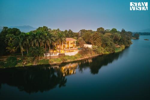 StayVista's Maison Vera - Vasai - 3BHK River-View Villa with Private Pool in Vasai