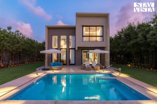 StayVista's Sunlit Splendour - 4BHK Villa with Private Pool & EV Station in Alibaug