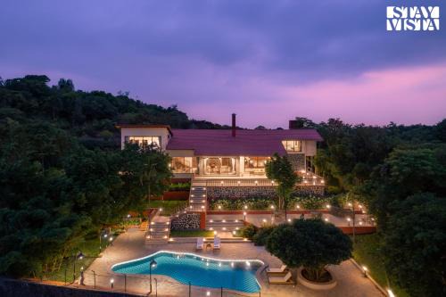 StayVista's Villa Rouge - 5BHK with Alfresco Dining & Bathtub in Lonavala