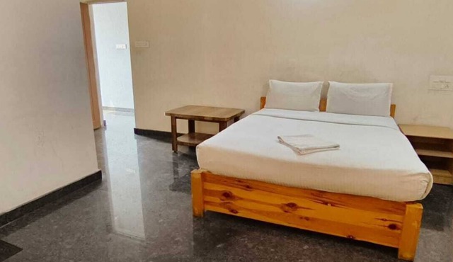 Stayz Royale Mysuru - Near Mysuru Palace