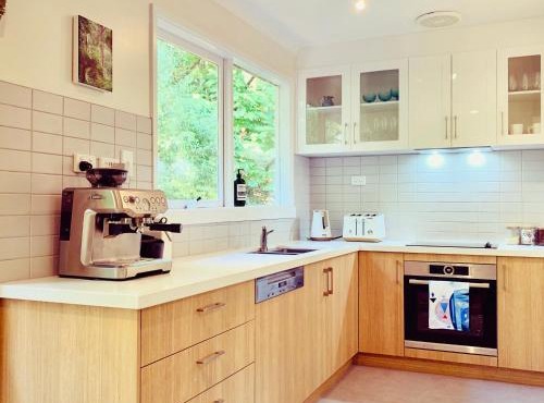 Steep Creek Retreat in Belgrave