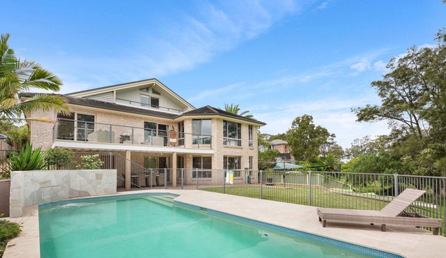 Stellar Lakefront House with Pool & Pool Table