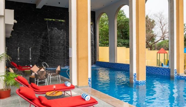 Still River Suites by ELIVAAS