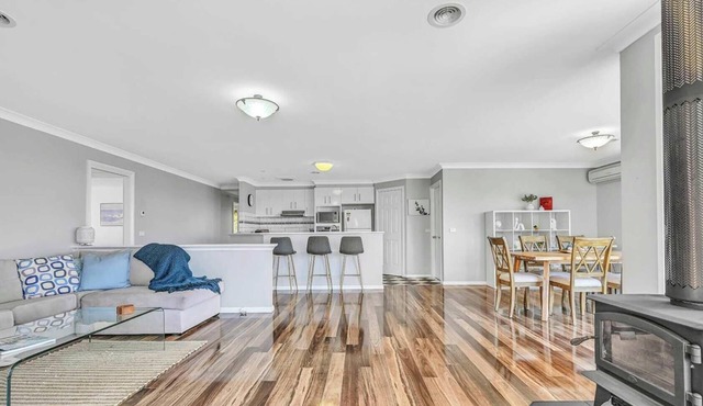 Stinson House - 9 Mins to Racetrack, Serene Escape in Llanarth