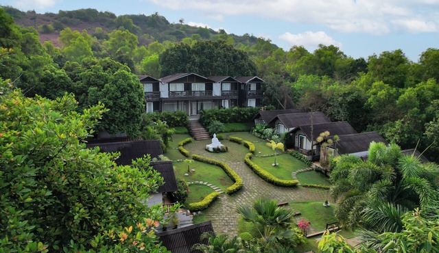 Stone Wood Resort