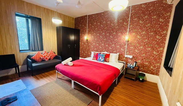 Studio Apartment 104 In Malabar Hill By Florastay