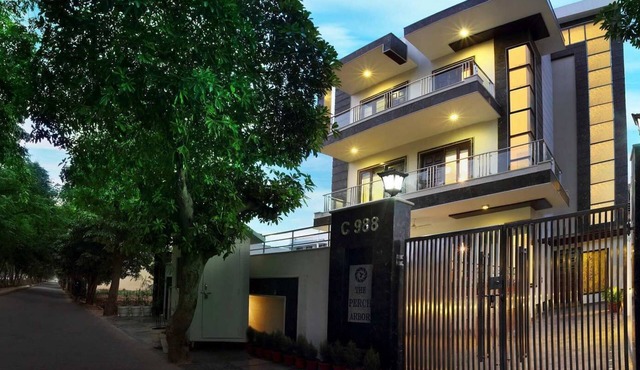 Studio Apartment with kitchen and balcony near Huda City Metro, Gurgaon in Gurugram