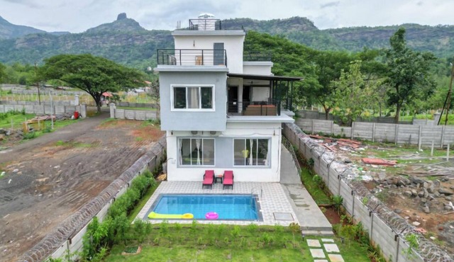 Stunning 4-Bedroom Villa with Private Pool - Perfect for Families or Groups