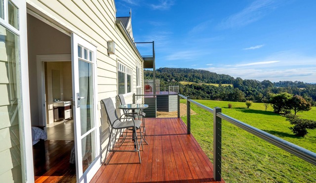 Stunning views, great walks,self contained unit in Koonya