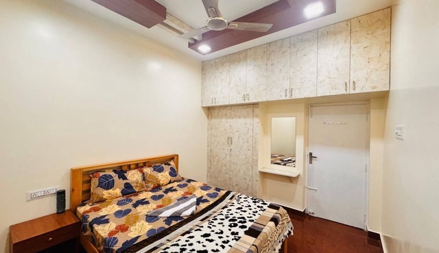 Stylish 2bhk apartment for 4 guests with WiFi, power backup andAC in Puducherry