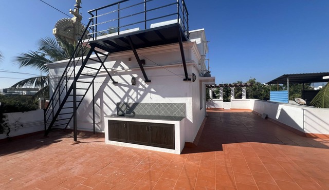 Stylish 6BHK Villa for 14 in ECR. Ideal for a large family or friends.