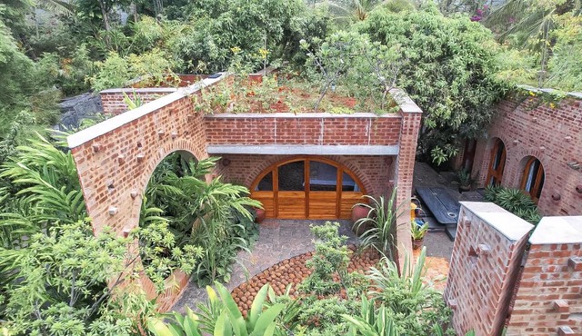 Subterranean Ruins Resort