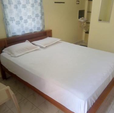 Suganya Lodge