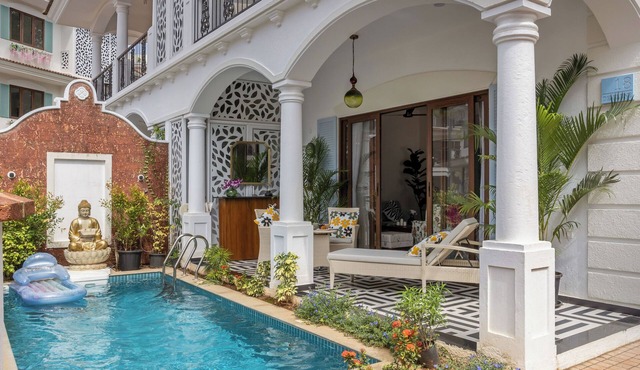 SUMMERVILLE - 3BHK LUXURY POOL VILLA WITH ELEVATOR AND GARDEN - NORTH GOA