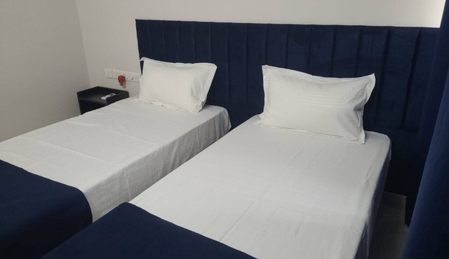 SunRay Serviced Apt , Sea View ,Ulwe, Navi Mumbai Airport