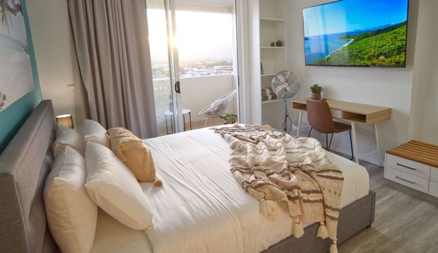 Sunset View Studio in Cairns City in Cairns