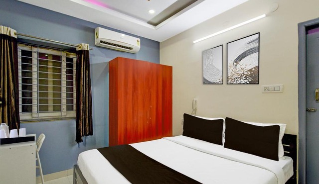 Super Collection O Khajaguda Hills Formerly Sri Balaji Luxury Rooms