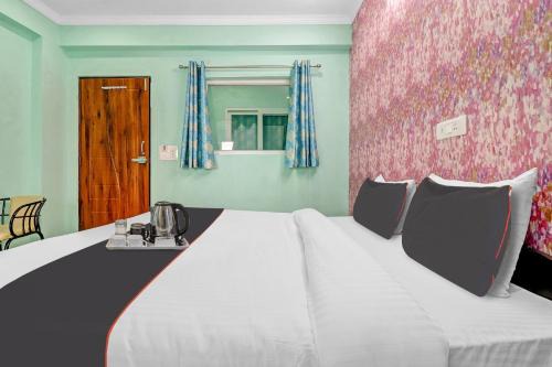 Super Collection O The Kailash Hotel