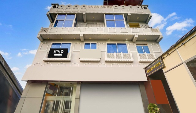 Super Hotel O JLN Marg Malviya Nagar