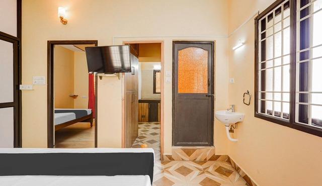 Super Hotel O Velachery