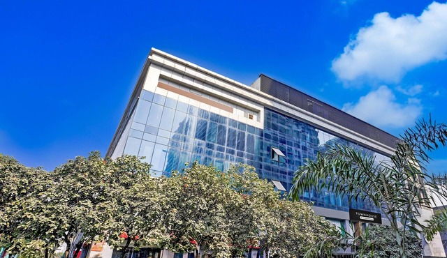 Super Townhouse PBG Mall Vashi