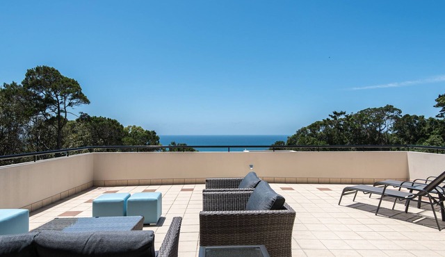 Superb location, wonderful views, delightfully comfortable in Coolum Beach