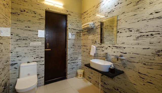 Suryansh Outhouse