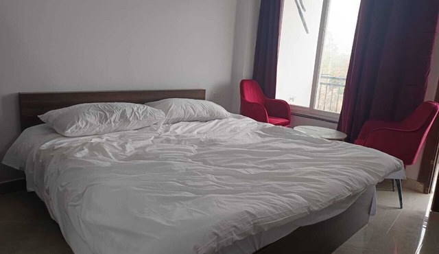 Sustainable & Spacious two unit of 3BHK in a Chateau in New Delhi. Pet Friendly!